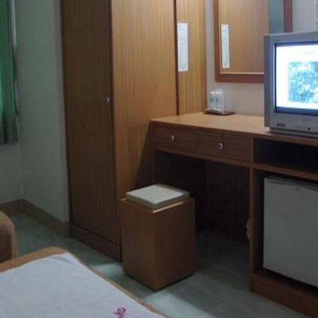 Chongko Guesthouse Patong Eksteriør billede